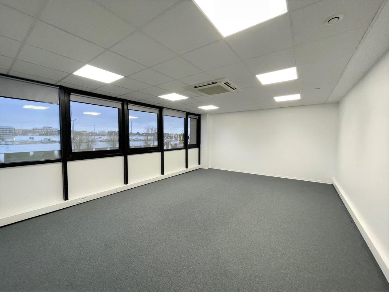 Bureau Villeneuve-d'Ascq 1379m² Location bureau Villeneuve-d'Ascq Nord OLBUR2425792 5